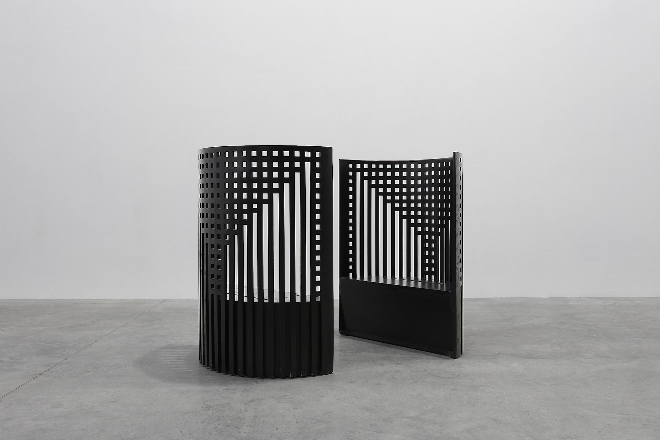 Pair of black Mackintosh Willow chairs by Atelier International, Italy 1980sthumbnail